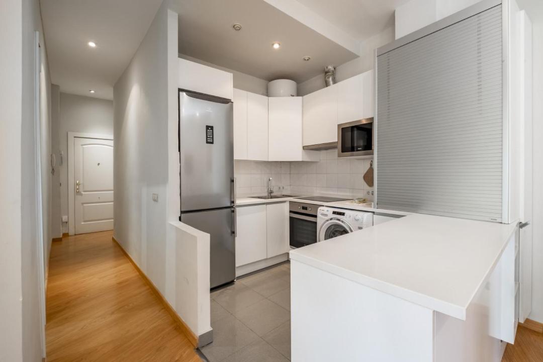 2 Bedrooms 2 Bathrooms Furnished - Plaza De España - Modern - Mintystay