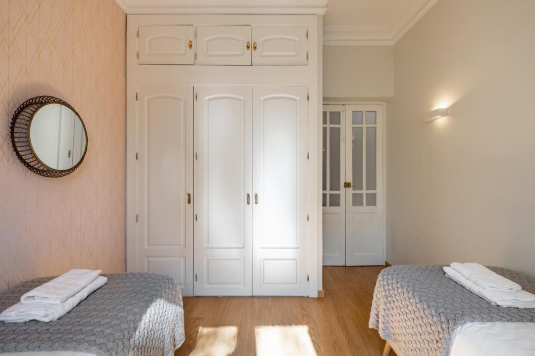 Apartamento 2 Bedrooms 2 Bathrooms Furnished - Plaza De España - Modern - Mintystay *